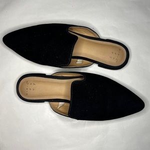 Black pointy flats